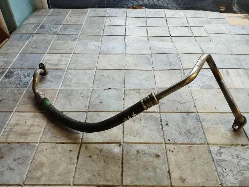 Air conditioning (A/C) pipe/hose