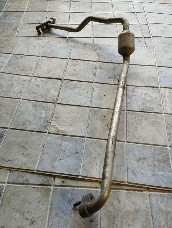 Air conditioning (A/C) pipe/hose – Toyota Yaris (2006-2011)