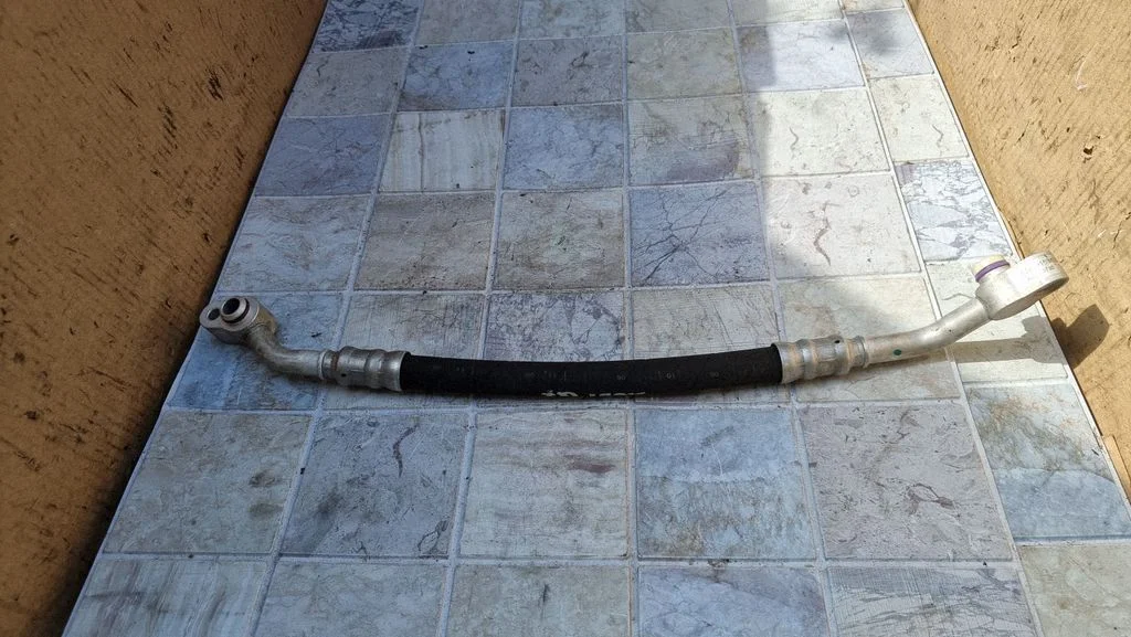 Air conditioning (A/C) pipe/hose 4L0820730