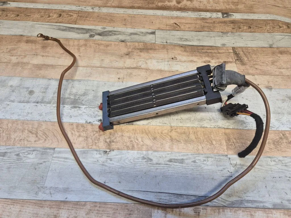 Elektriline salongi küttekeha radiaator 6E1963235