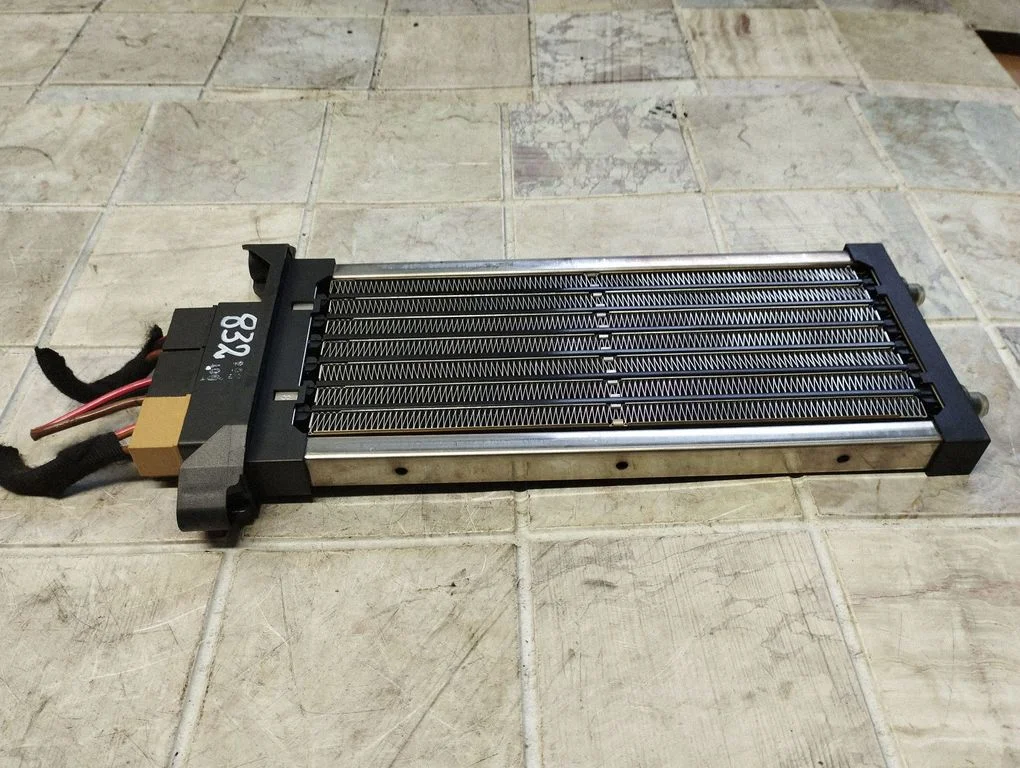 Elektriskais salona krāsniņas radiators 4B1819011