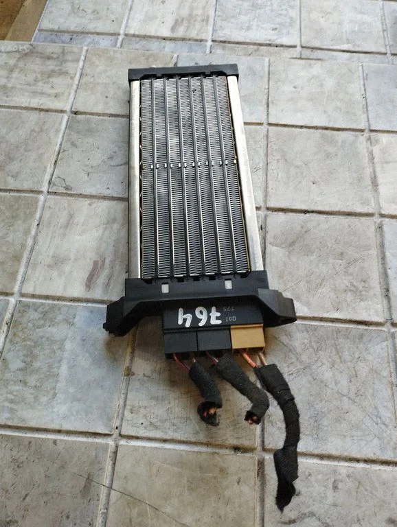 Elektriline salongi küttekeha radiaator 4B1819011