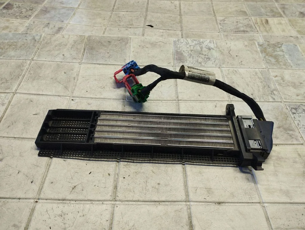 Elektriline salongi küttekeha radiaator T2392001