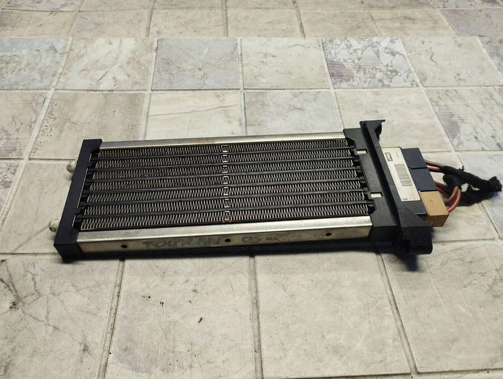 Elektriline salongi küttekeha radiaator 4B2819011