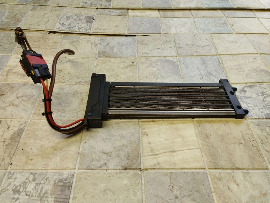 Elektriline salongi küttekeha radiaator 05T03510632