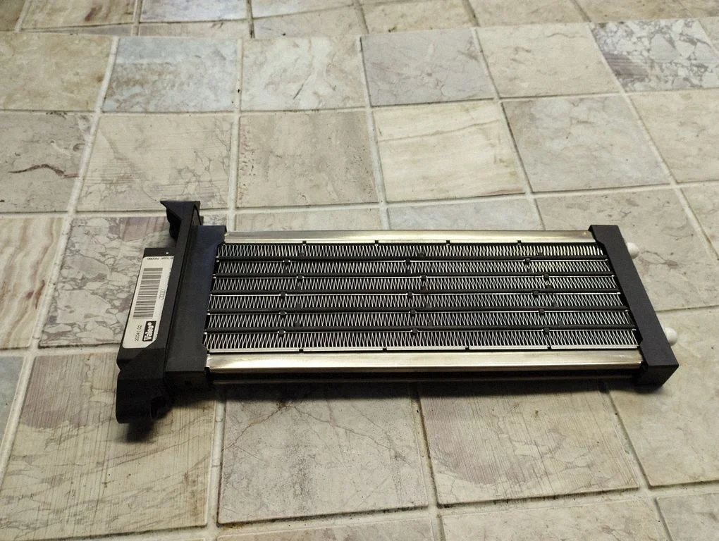 Elektryczna nagrzewnica kabiny 8E1819011