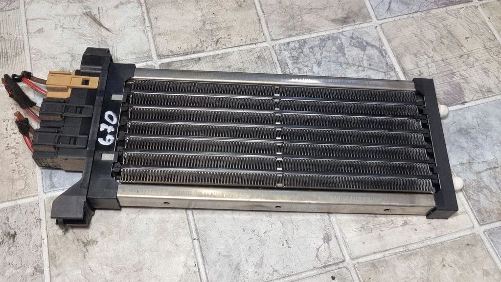 Elektriskais salona krāsniņas radiators 4B1819011