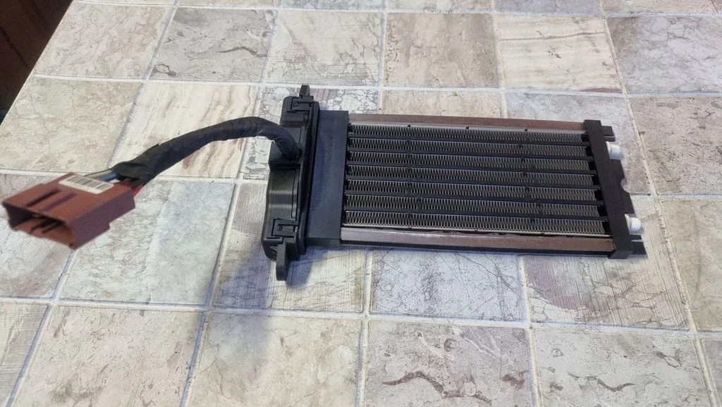 Elektriskais salona krāsniņas radiators A30105A5702000