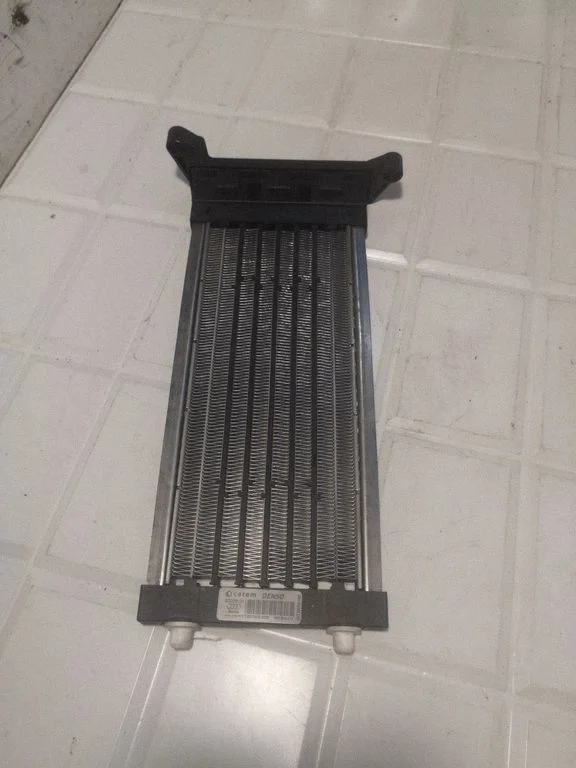 Elektriline salongi küttekeha radiaator 4F0819011