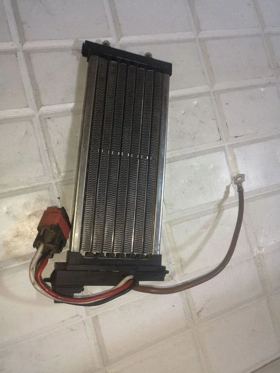 Elektryczna nagrzewnica kabiny 658349V
