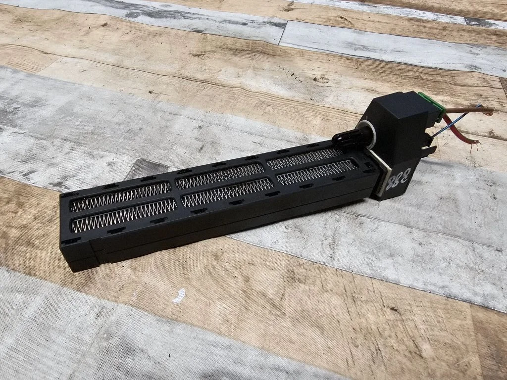 Elektriline salongi küttekeha radiaator – BMW 7-seeria F01 F02 F03 F04 (2008-2016)