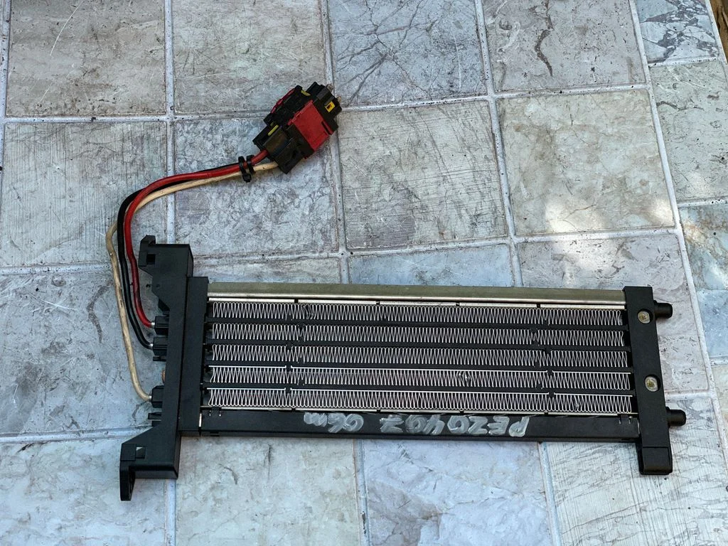Elektryczna nagrzewnica kabiny 4027201