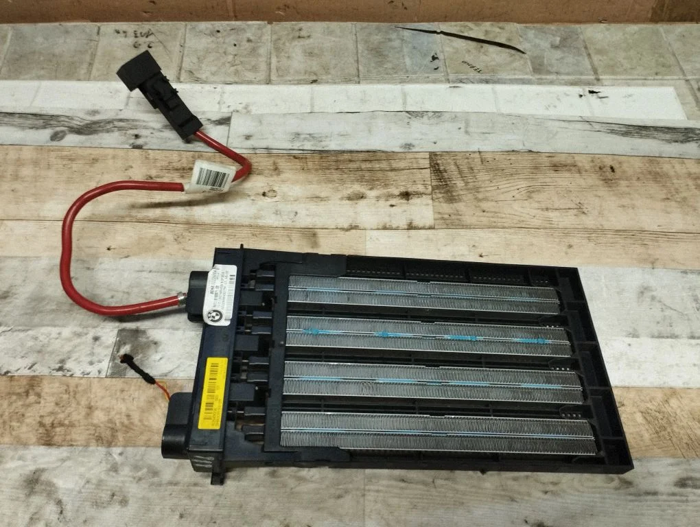 Elektriline salongi küttekeha radiaator – BMW 7-seeria F01 F02 F03 F04 (2008-2016)