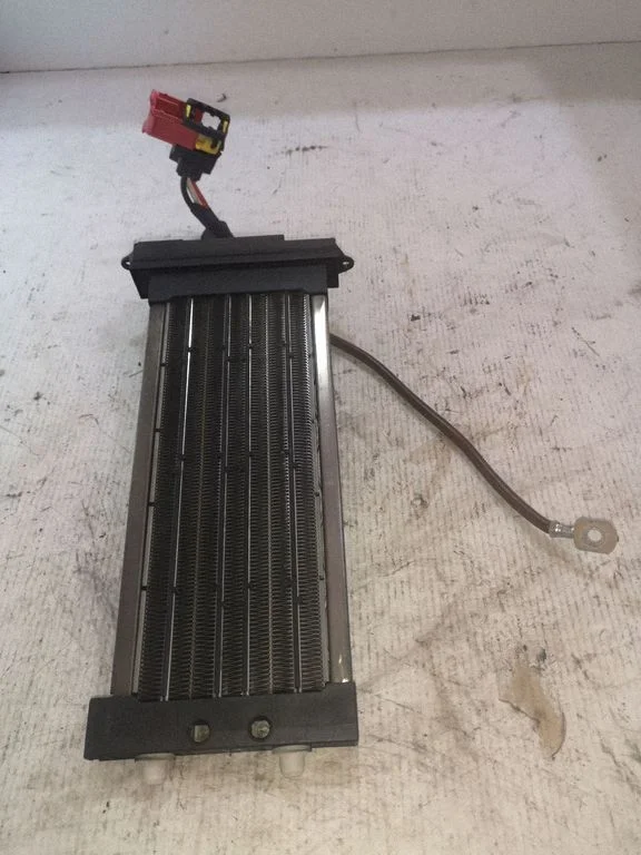 Elektryczna nagrzewnica kabiny 666908D