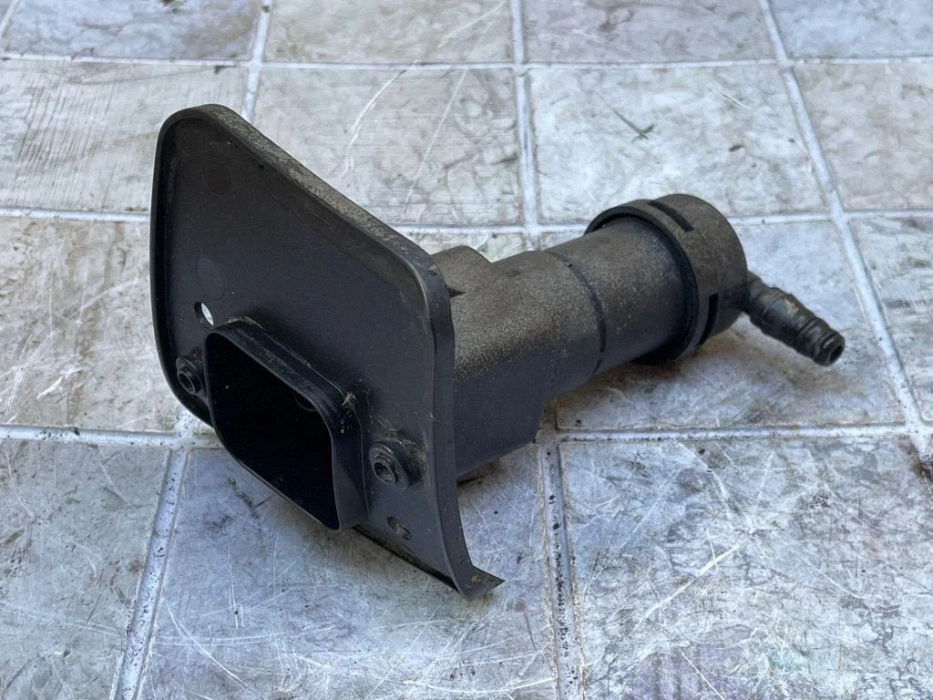 Headlight washer spray nozzle – Chrysler Grand Voyager IV (2001-2007)