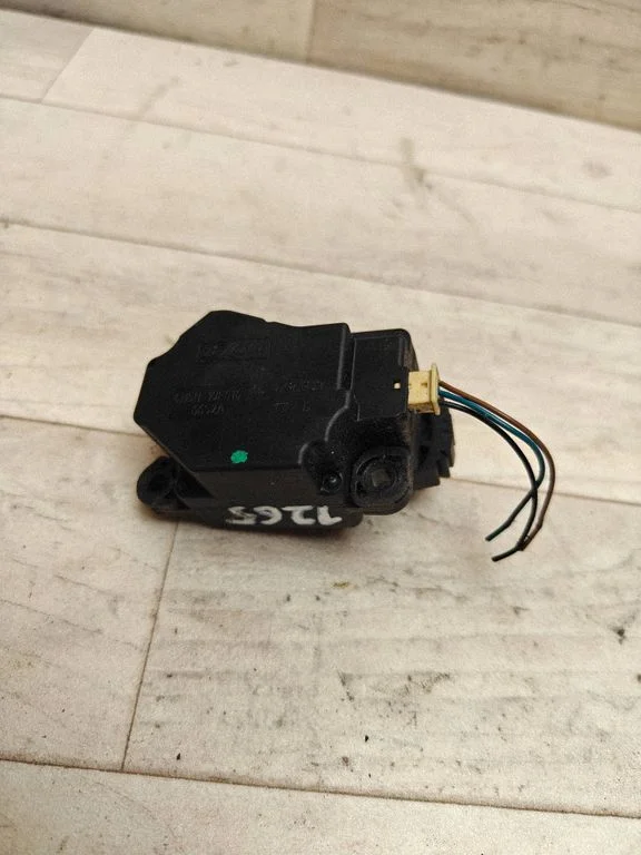 Air flap motor/actuator 4N5H19E616