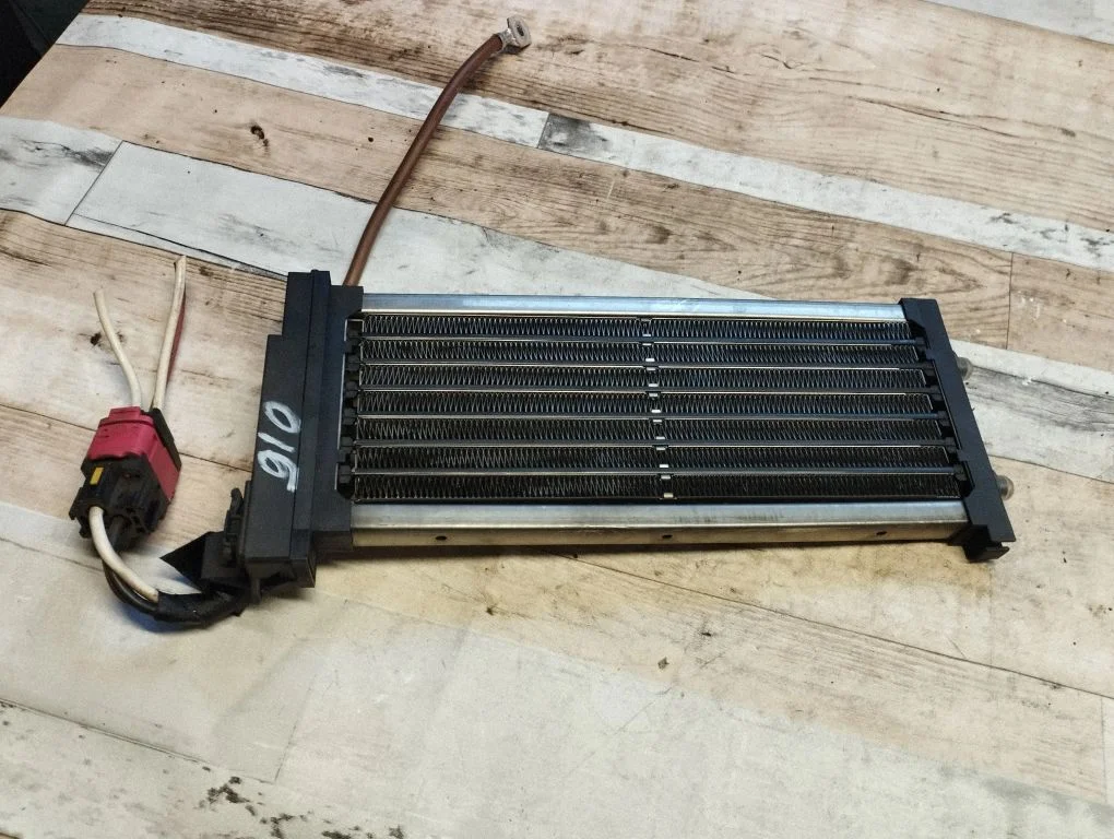 Elektryczna nagrzewnica kabiny 658349V
