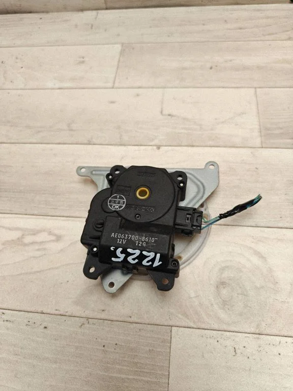 Air flap motor/actuator AE0637008610