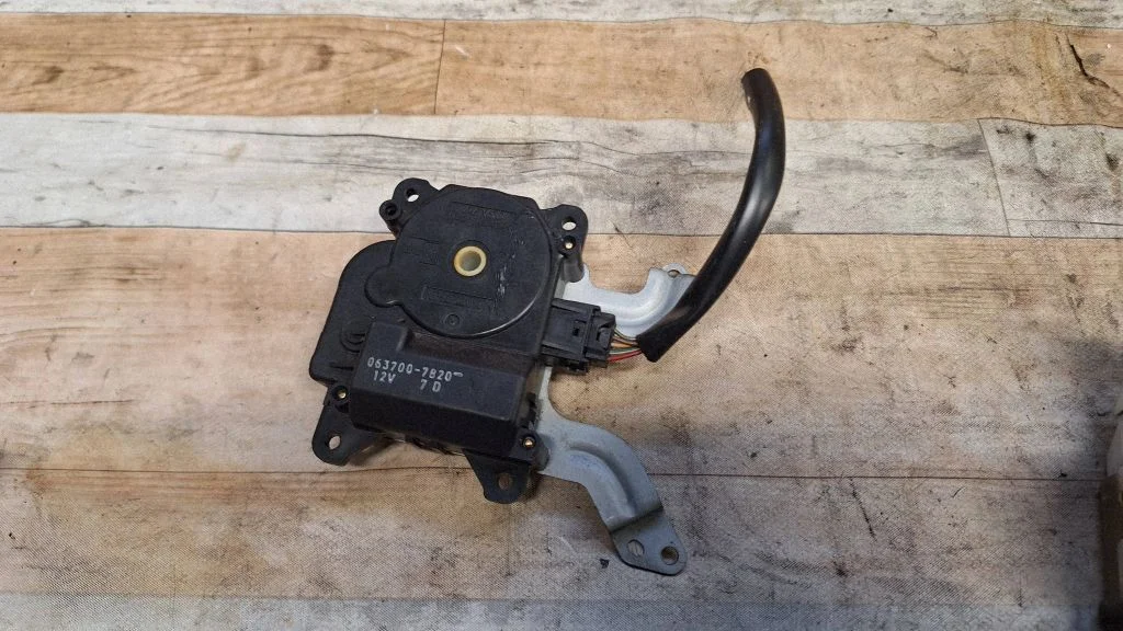 Air flap motor/actuator 0637007820