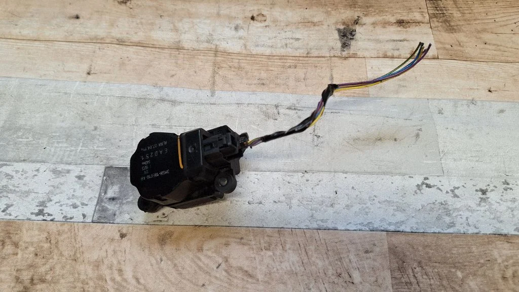 Air flap motor/actuator 3M5H19E616AB