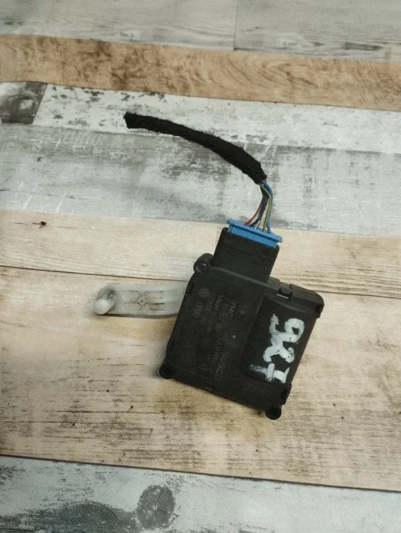 Air flap motor/actuator 0132801359