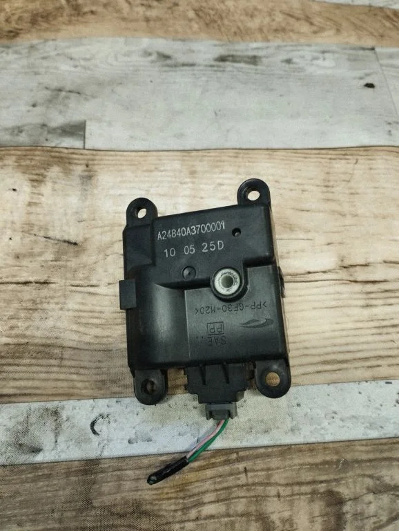 Air flap motor/actuator – Honda Civic IX (2011-2017)