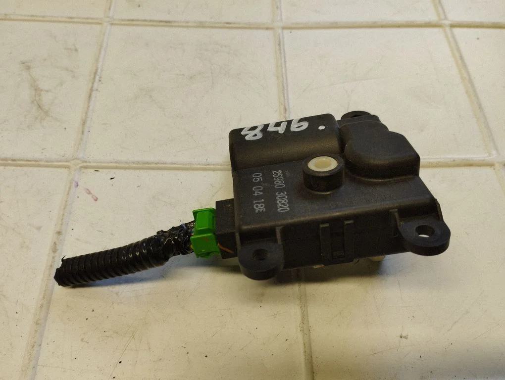 Gaisa aizvara motoriņš/aktuators 2S98030820