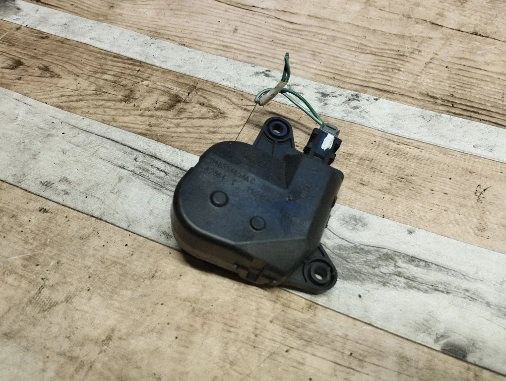 Air flap motor/actuator 04885465AA