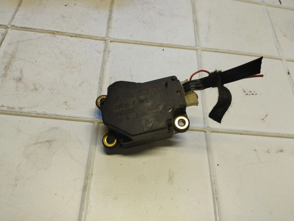 Air flap motor/actuator 74935F