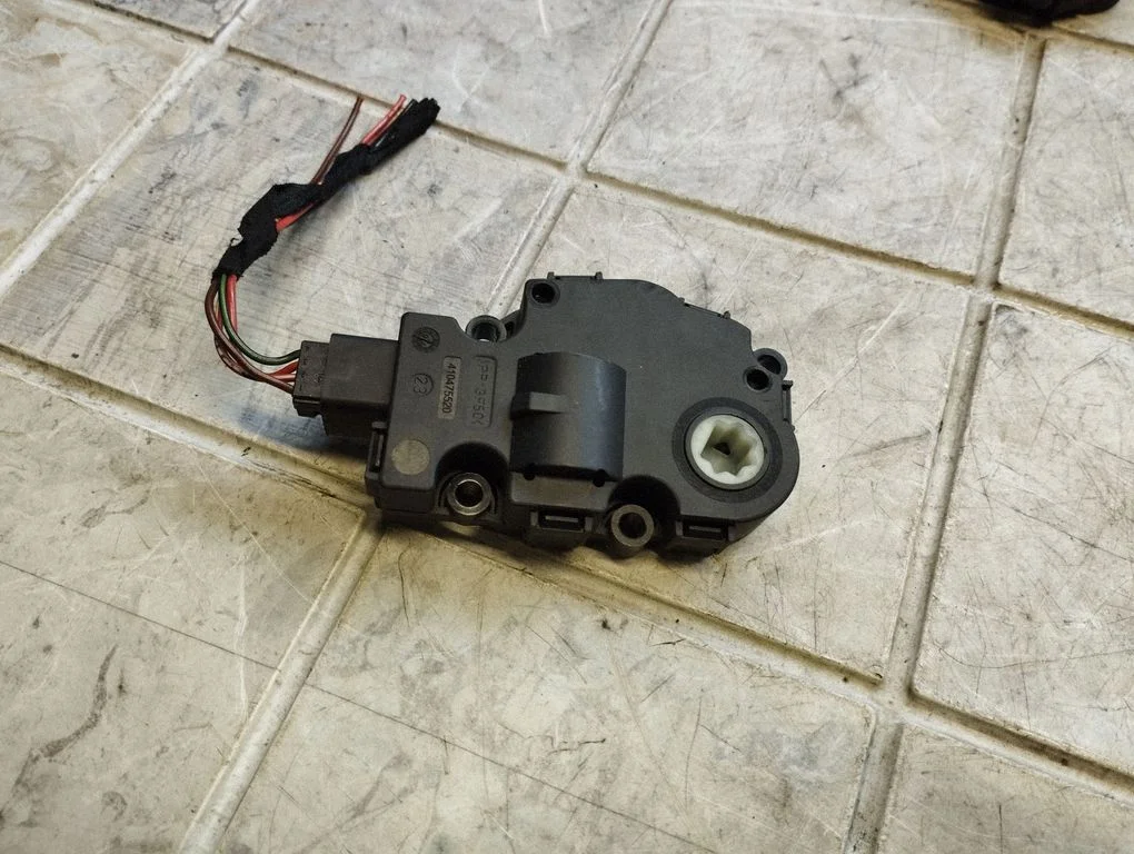 Õhuklapi mootor / ajam 410475520