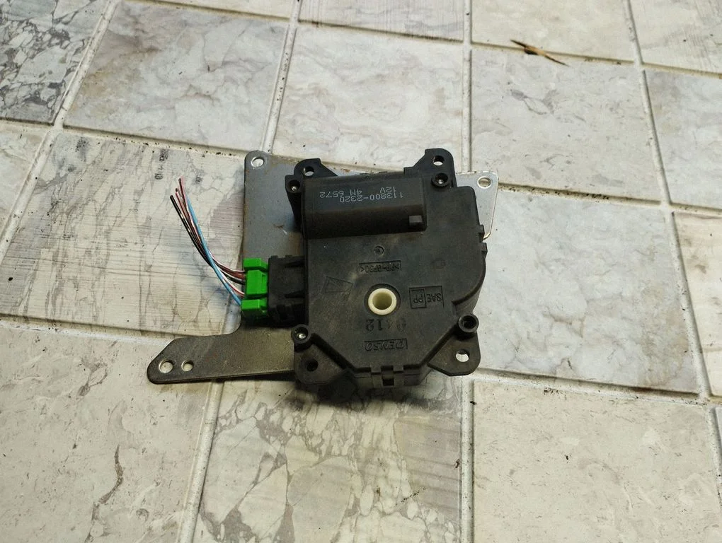 Air flap motor/actuator – Subaru Outback (2009-2014)