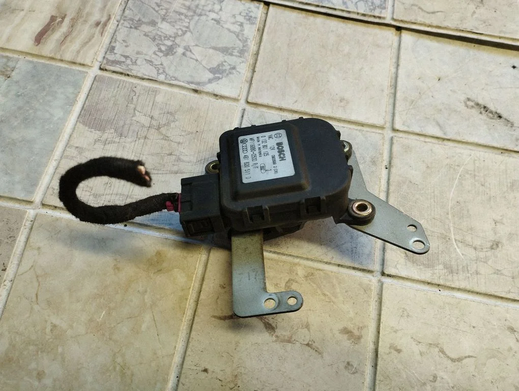 Õhuklapi mootor / ajam 0132801125
