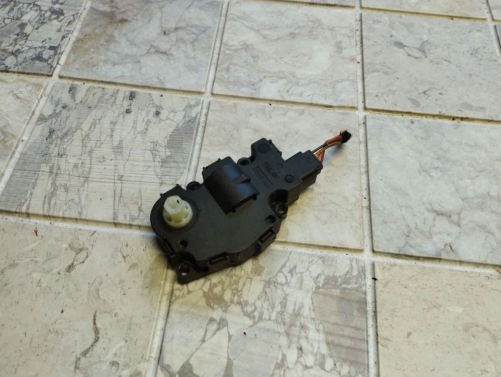 Air flap motor/actuator 410475520