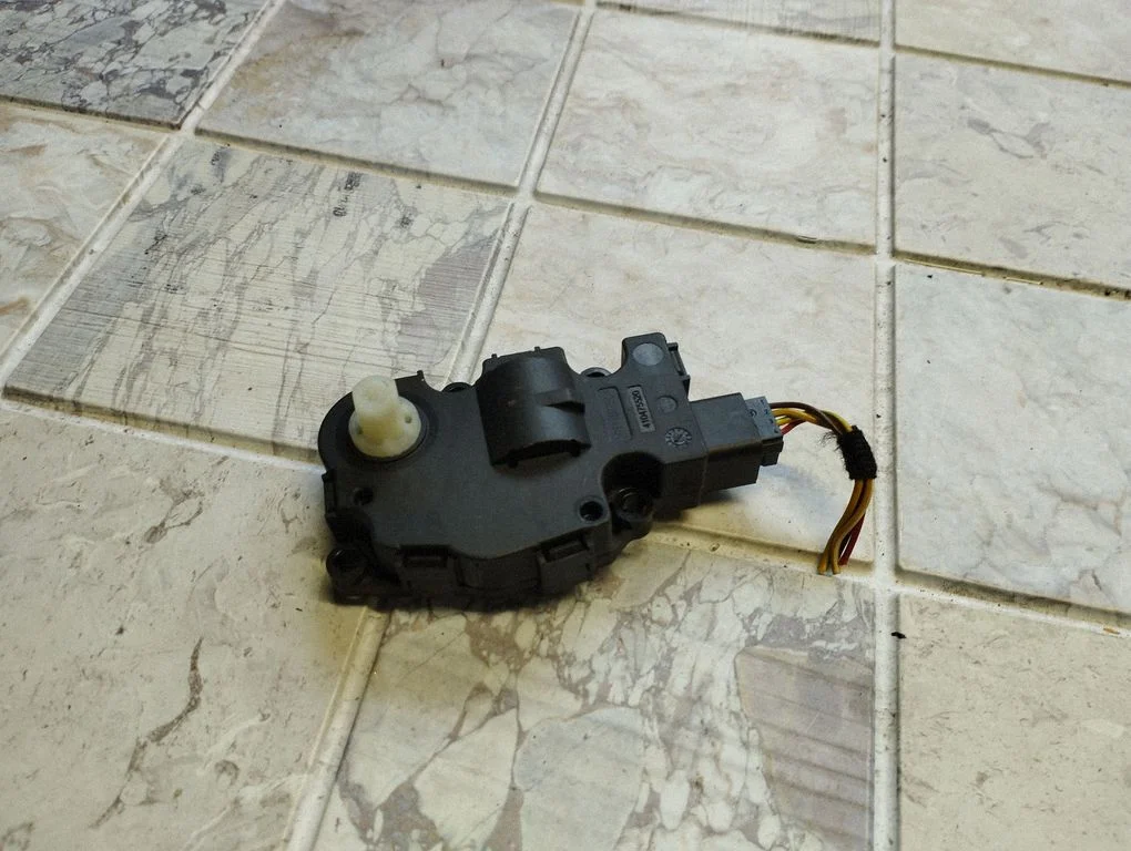 Air flap motor/actuator 412650750