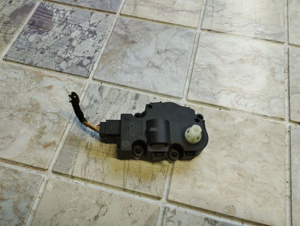 Air flap motor/actuator 412650750