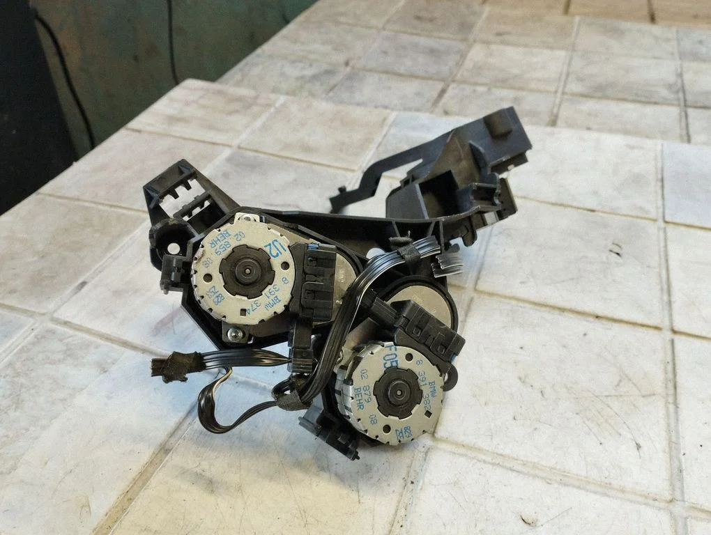 Air flap motor/actuator 8391375