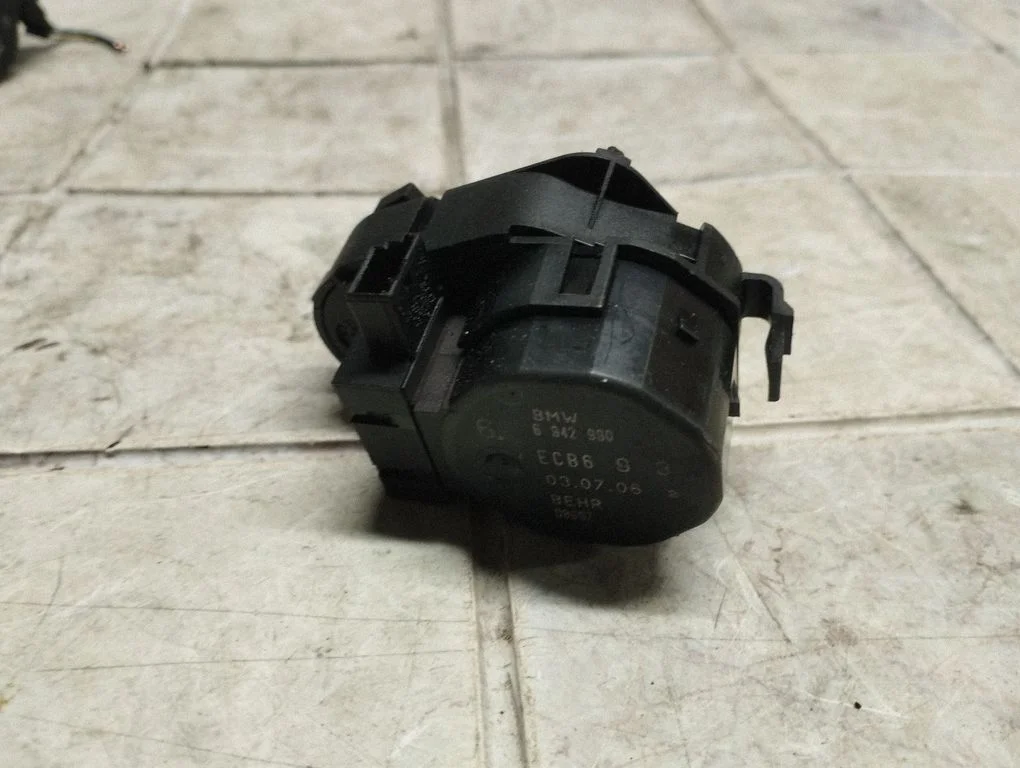 Air flap motor/actuator 6942990