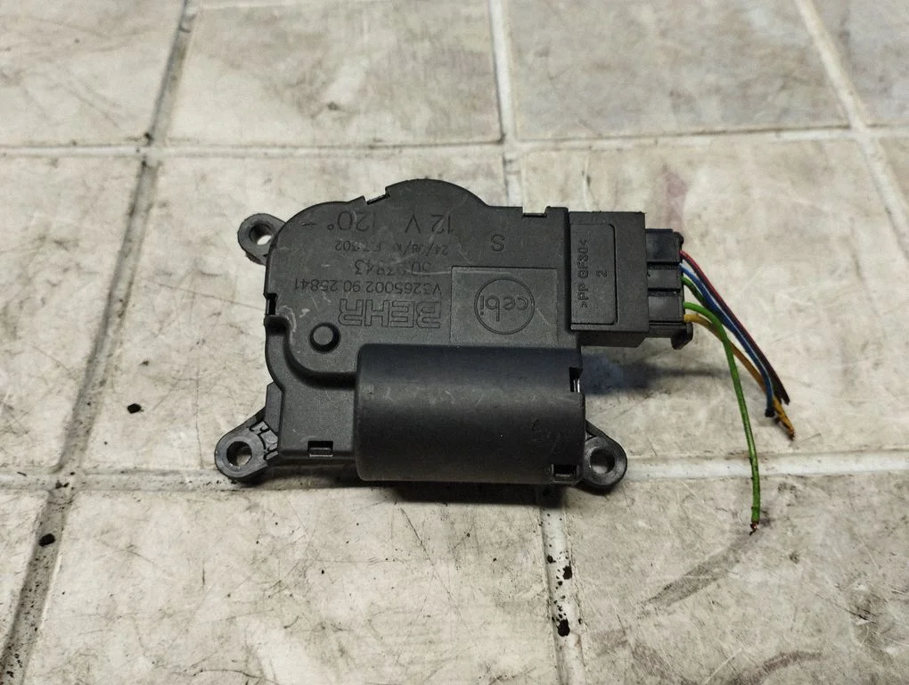 Gaisa aizvara motoriņš/aktuators V32650029025841