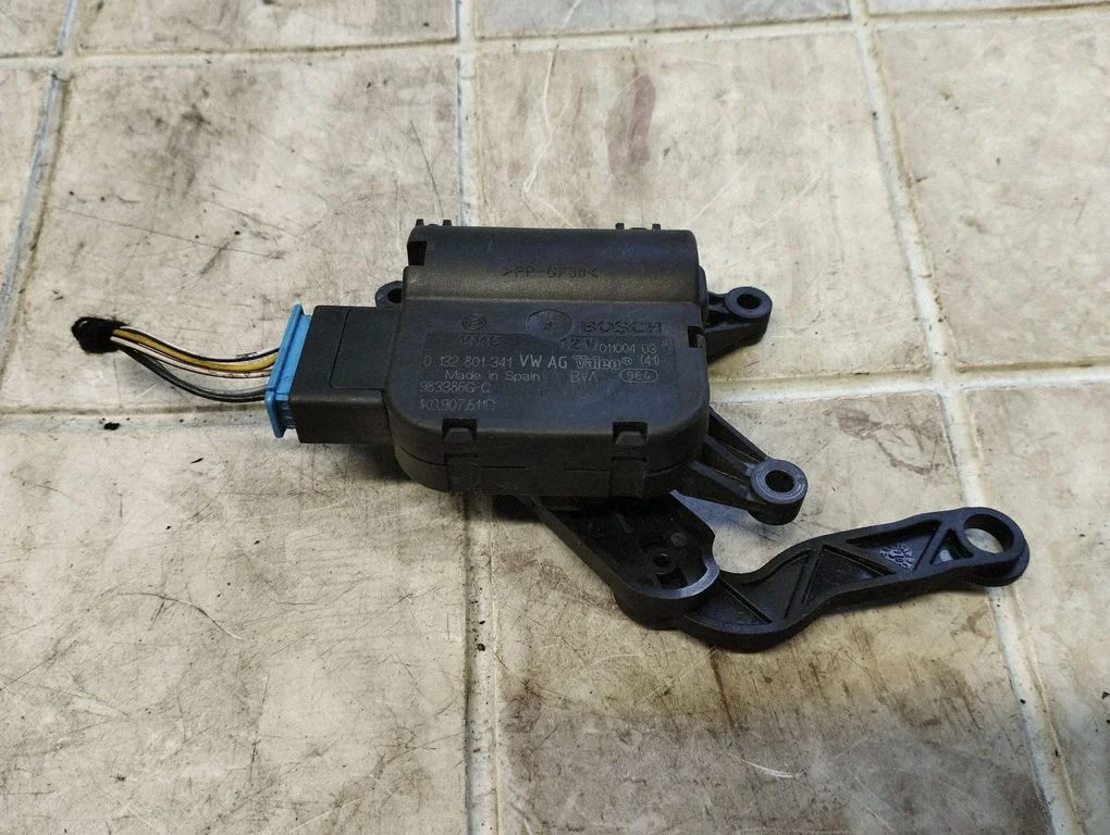 Silniczek klapki nawiewu – Audi A3 S3 8P (2003-2012)