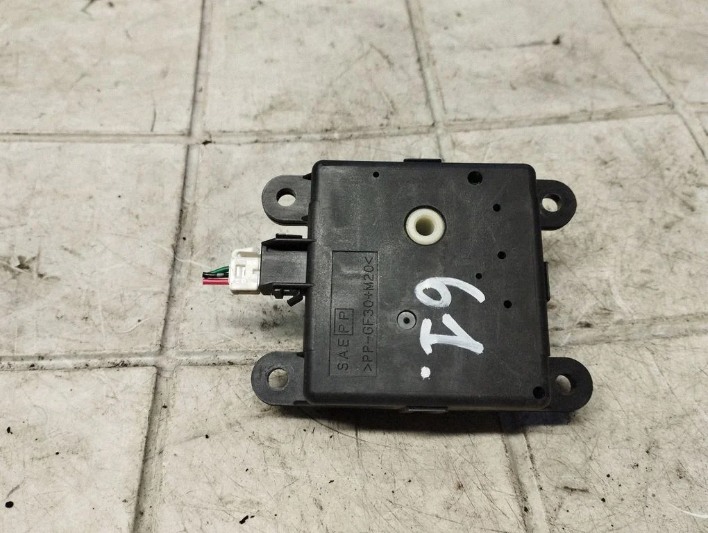 Air flap motor/actuator – Nissan Primera (2002-2007)