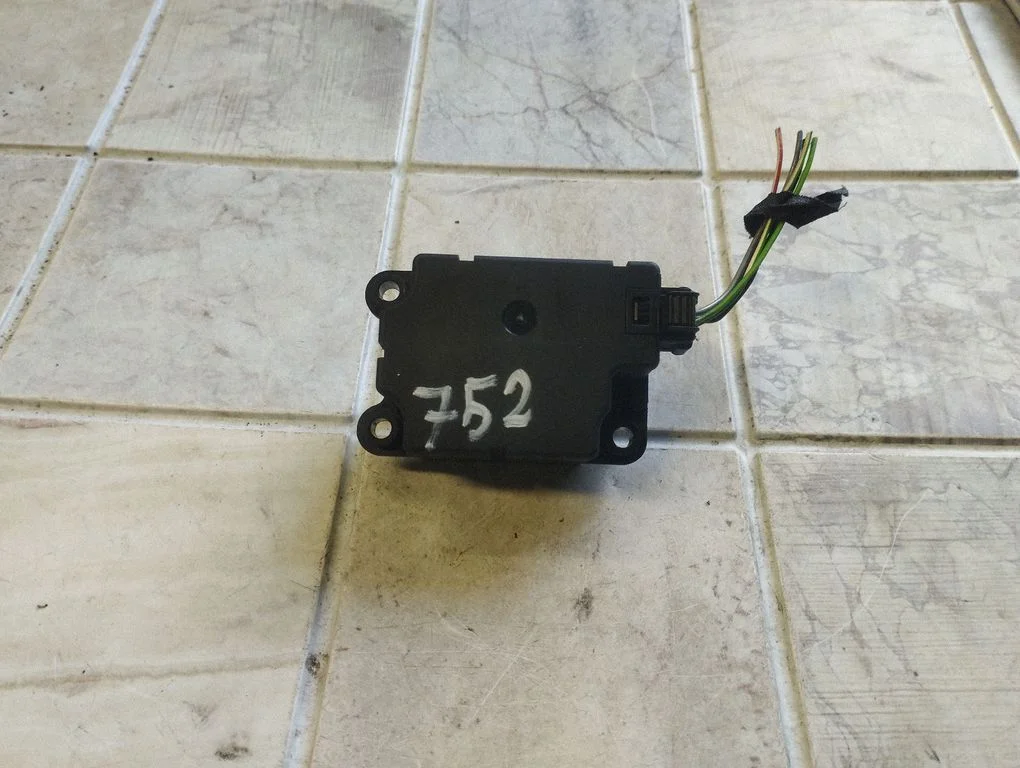 Gaisa aizvara motoriņš/aktuators