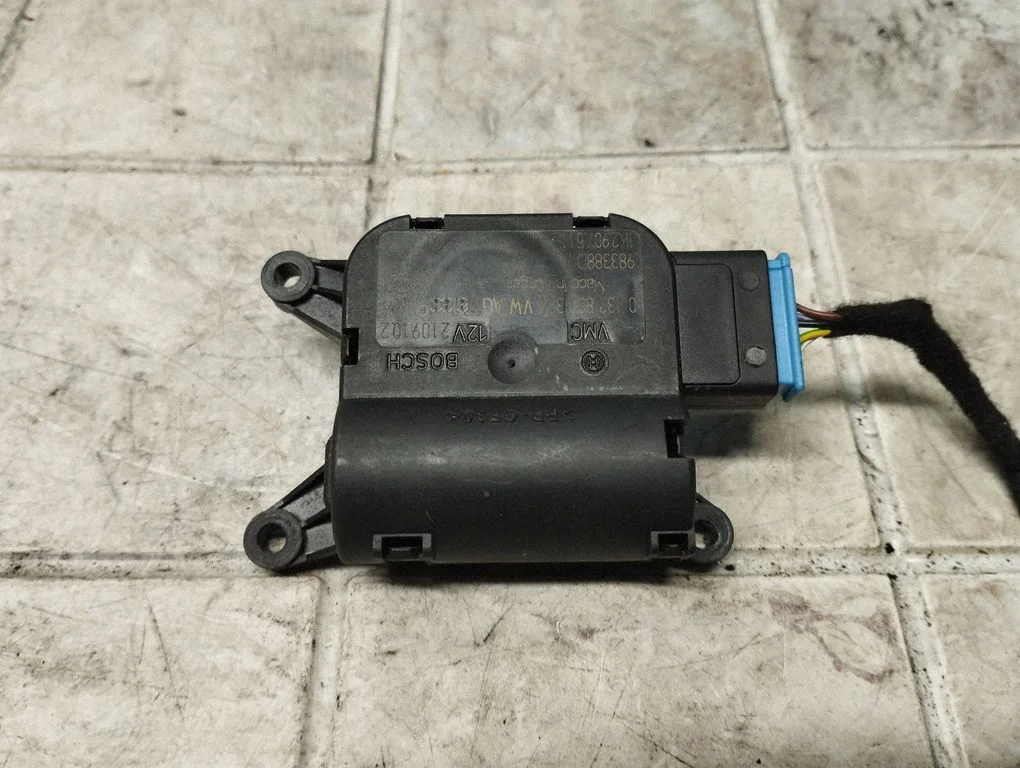 Gaisa aizvara motoriņš/aktuators 1K2907511E