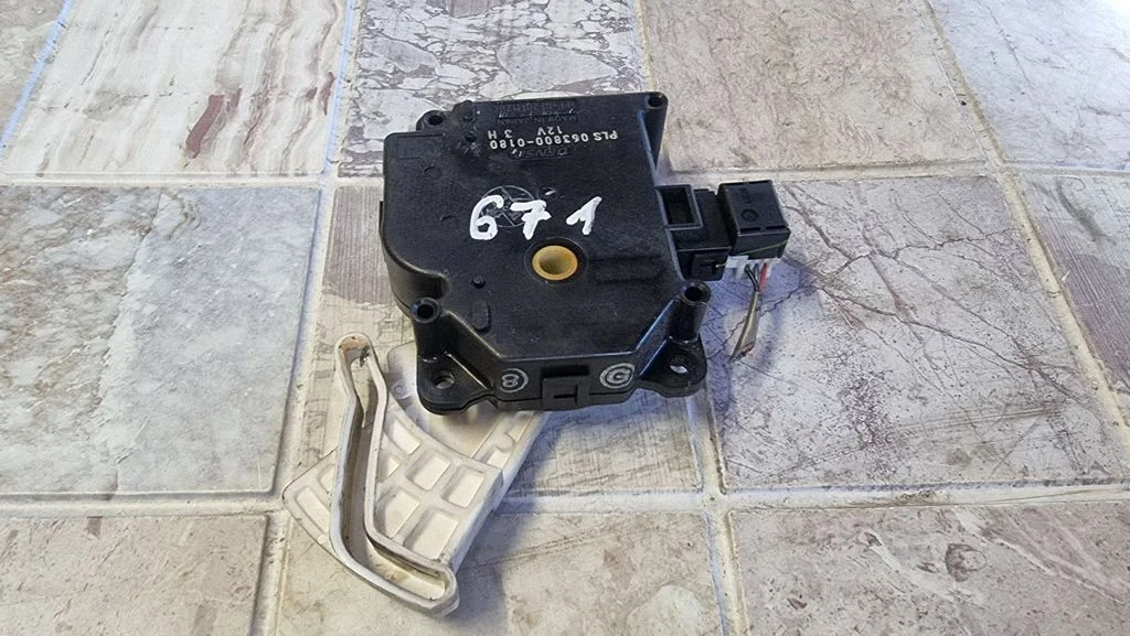 Gaisa aizvara motoriņš/aktuators 0638000180