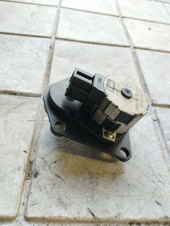 Gaisa aizvara motoriņš/aktuators 847264A