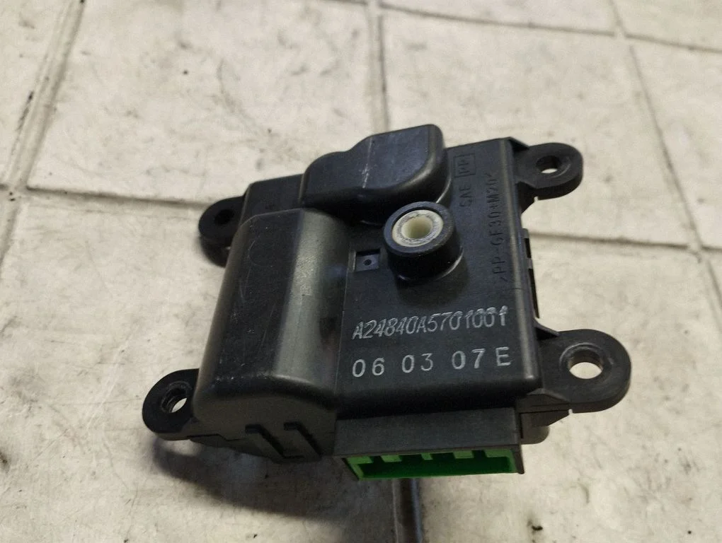 Gaisa aizvara motoriņš/aktuators A24840A5701001