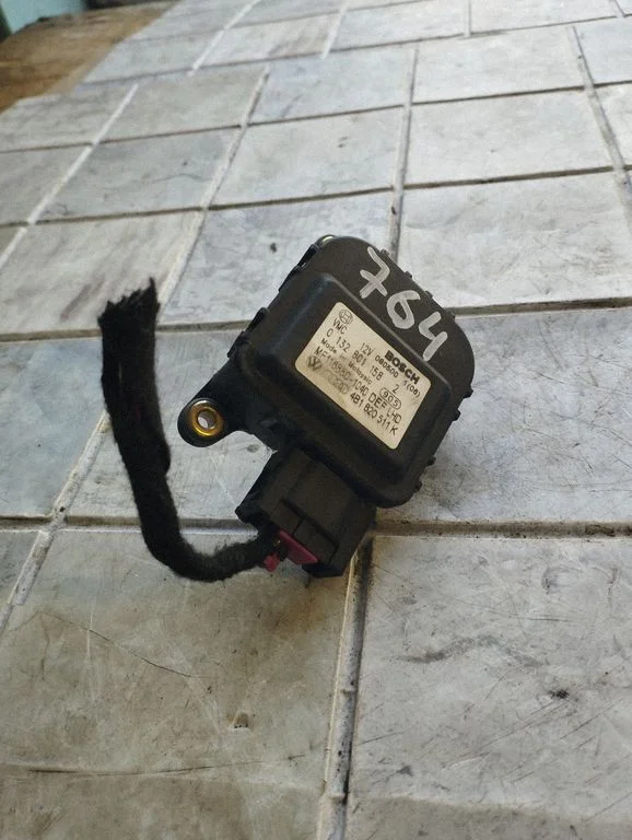 Air flap motor/actuator – Audi A6 Allroad C5 (1999-2005)