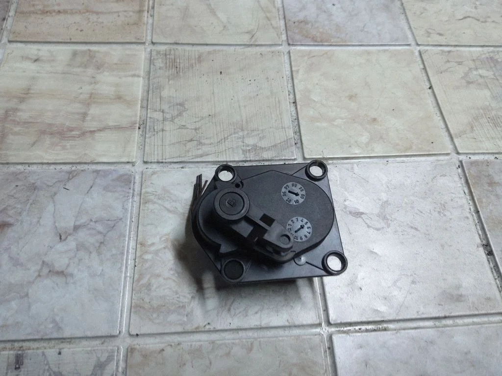 Air flap motor/actuator – Opel Vectra B (1996-2002)