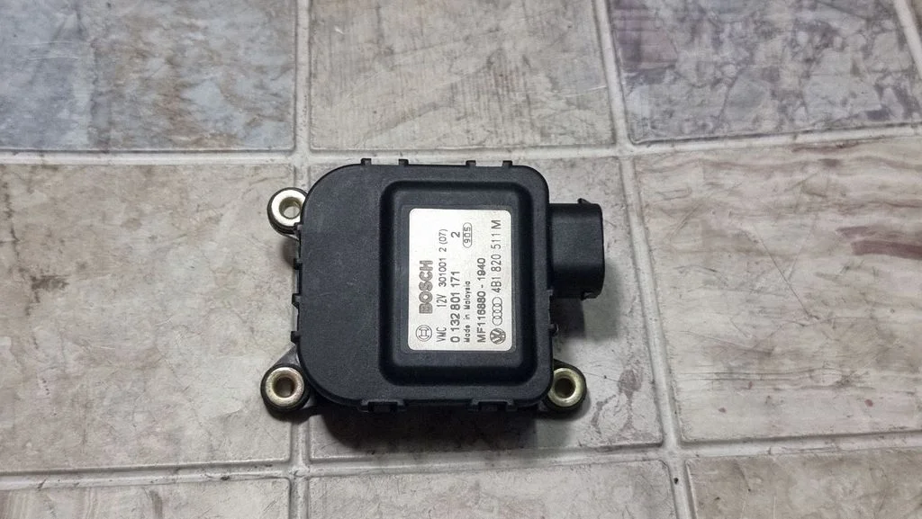 Silniczek klapki nawiewu – Audi A6 Allroad C5 (1999-2005)