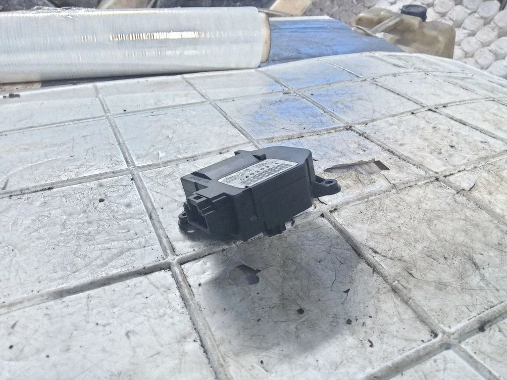 Air flap motor/actuator 1000026010