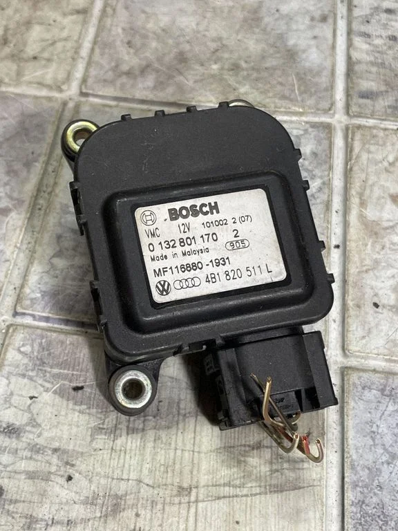 Gaisa aizvara motoriņš/aktuators 4B1820511L